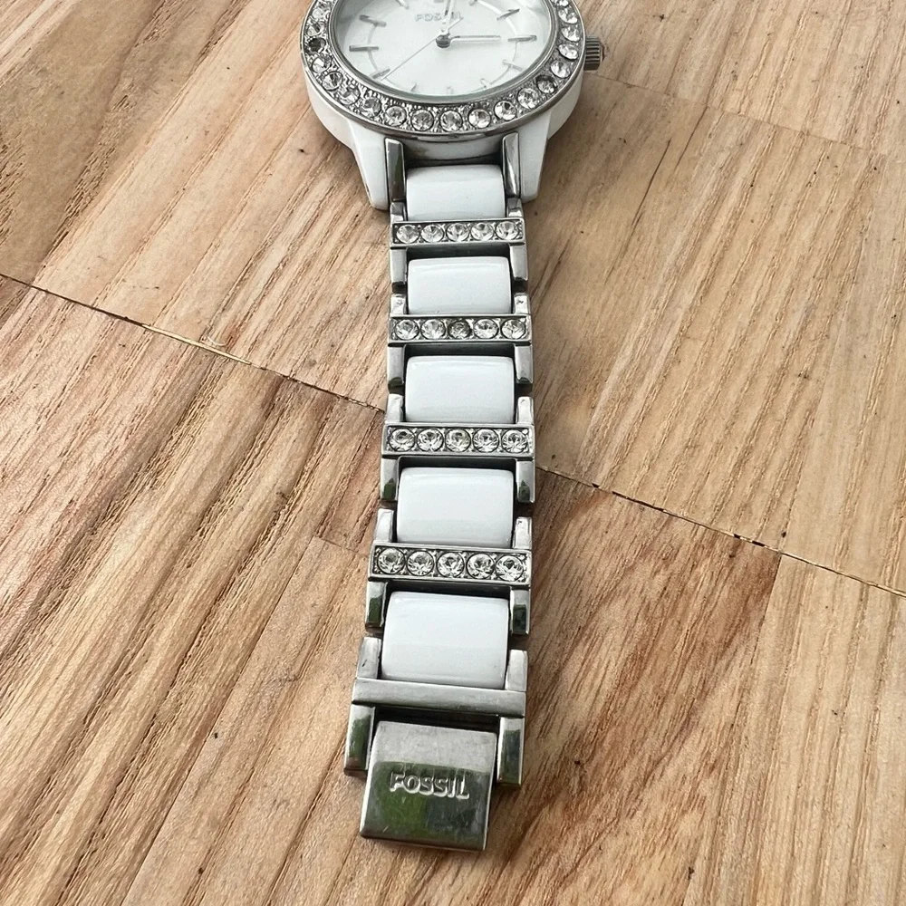 Fossil ladies silver tone white ceramic dress watch NEW BATTERY
